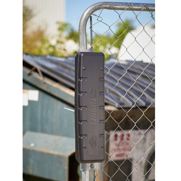 https://www.easypestsupplies.com.au/cdn/shop/products/evo_tunnel_fence_600x.jpg?v=1688460587